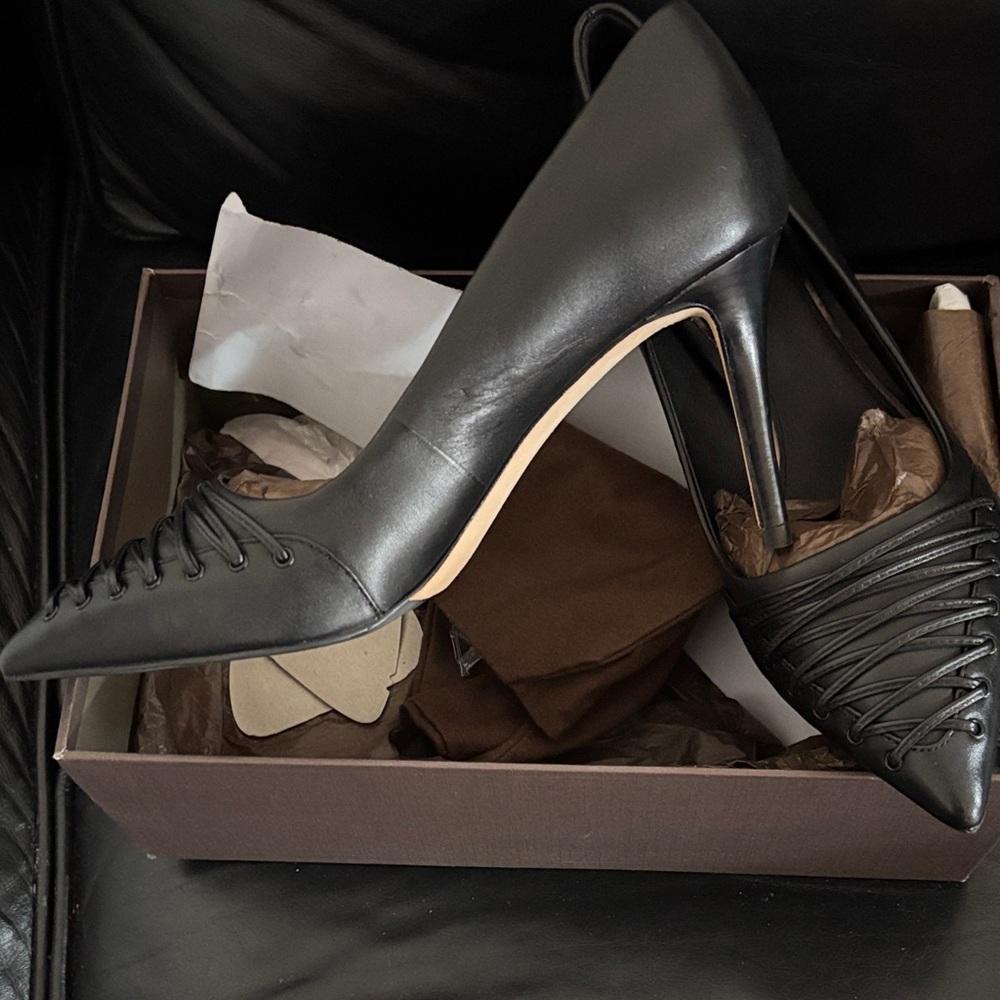 Elie Tahari Black Leather Heels
